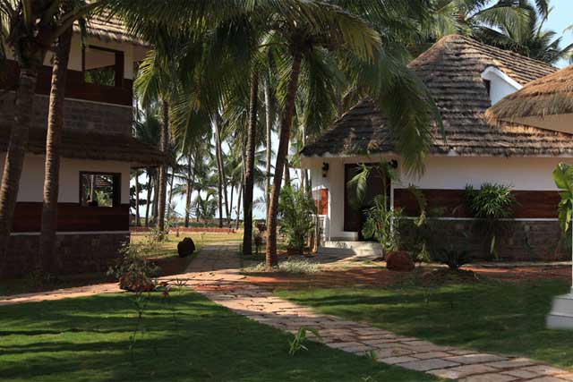 Beach Resort Near Azhakodi Temple