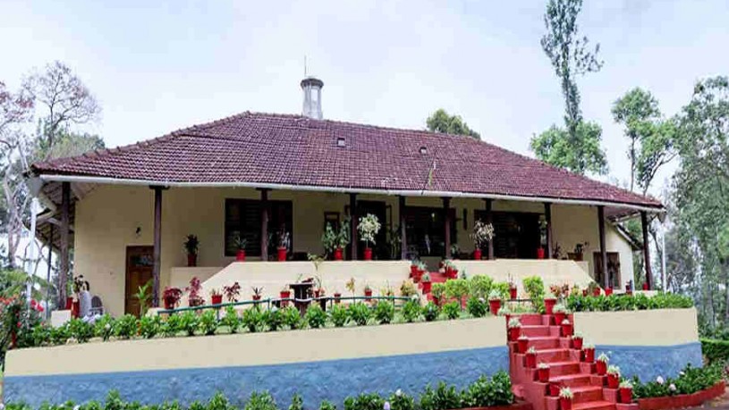 Heritage Estate Bungalow at Pollibetta