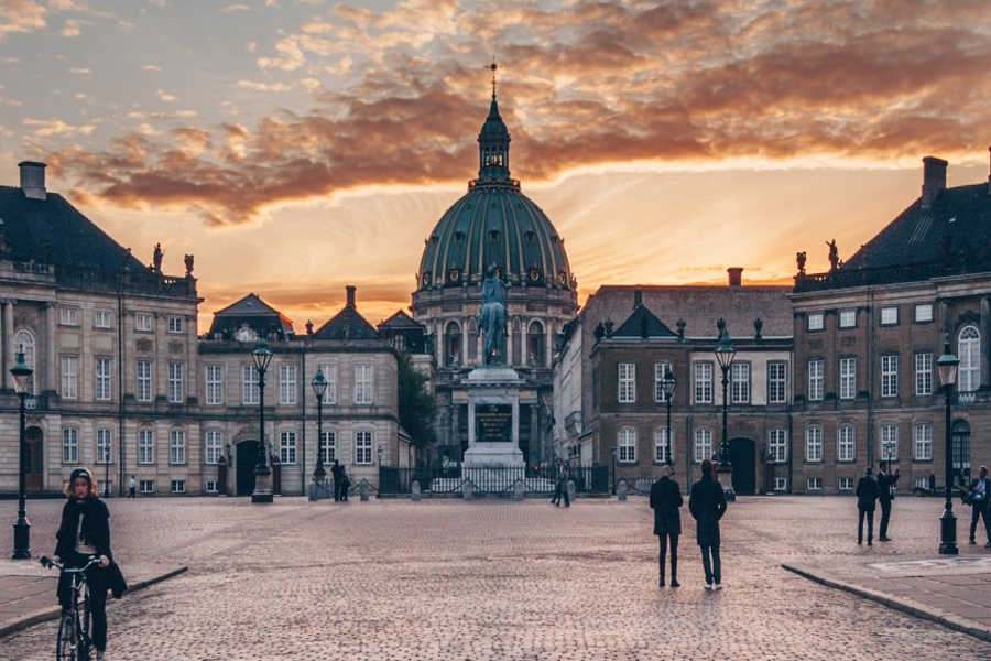 Amalienborg_sunset_Denmark