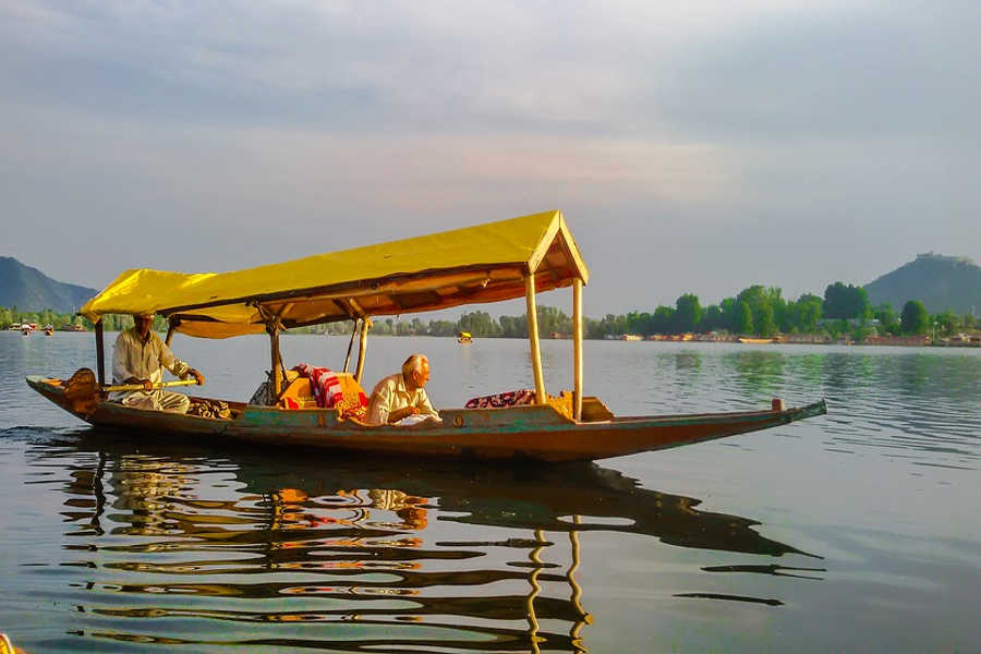 Shikhara-Dal Lake -Srinagar-Kashmir