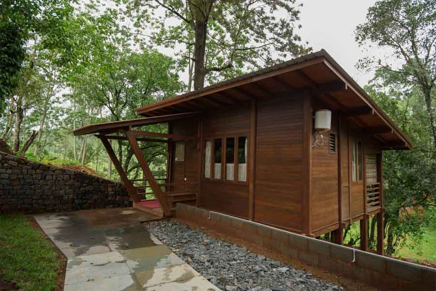 Quaint Tea Estate Bungalow _WoodenChalet