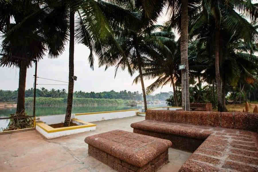 River deck at the Budget Resor Stay in Mudushedde