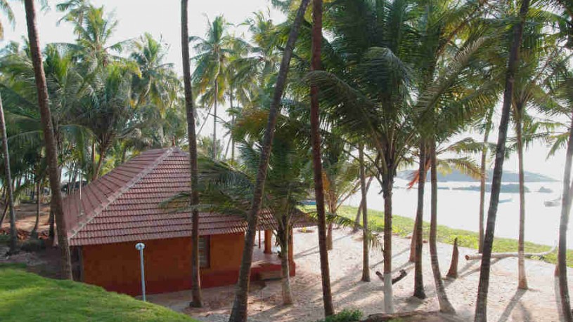 The Offbeat Beach House at Thottada
