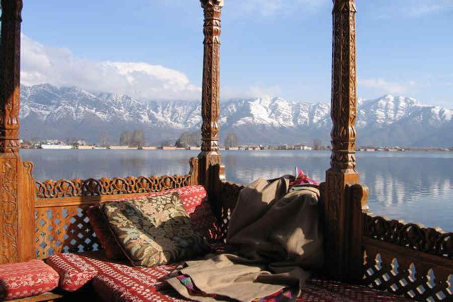 Sit out in Heritage Houseboat Stay At Nagin Lake