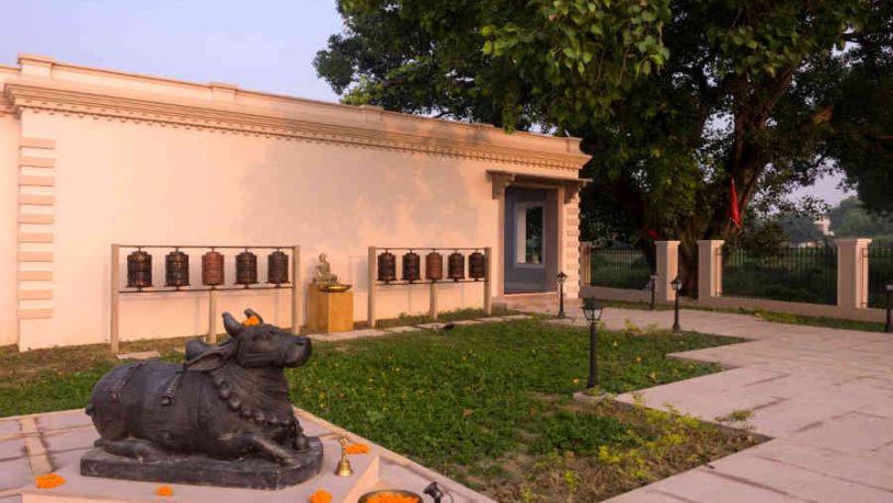 Entrance-of-the-Themed-Luxury-Resort-In-Varanasi