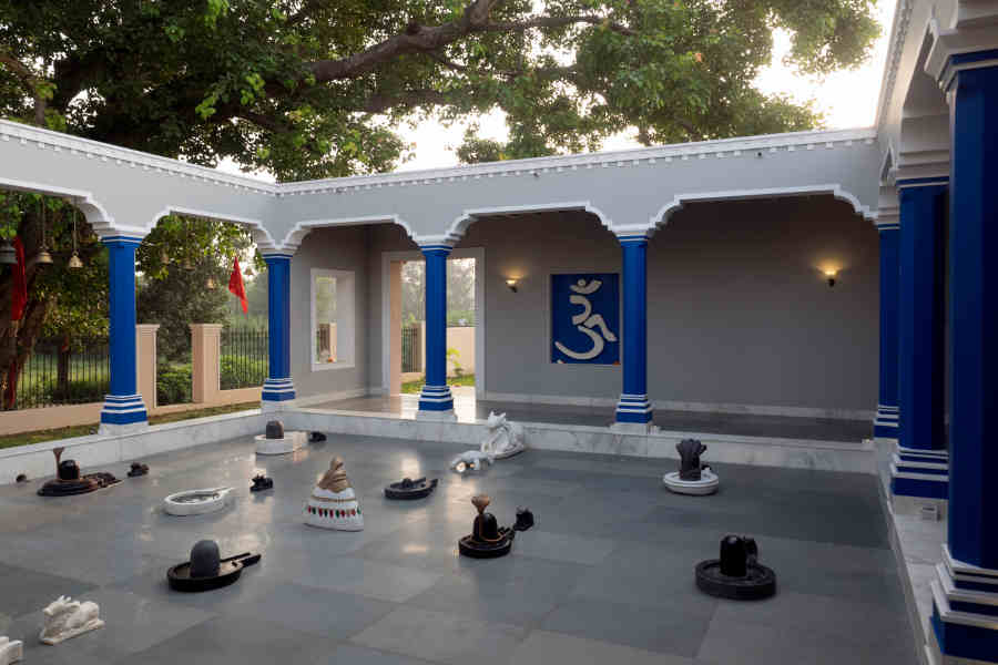 Shiva-Courtyard-at-the-Themed-Luxury-Resort-In-Varanasi
