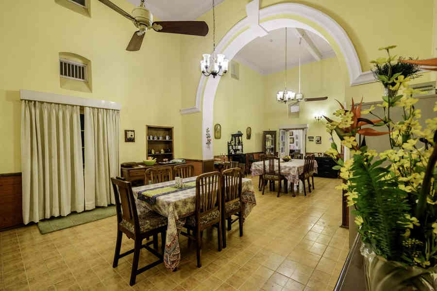 Dining Room at the Cosy Homestay In Allahabad